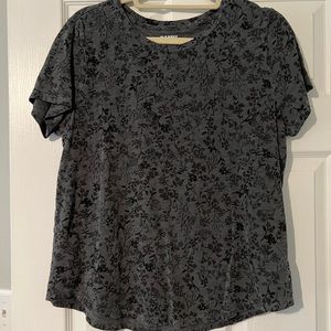 Old navy tshirt